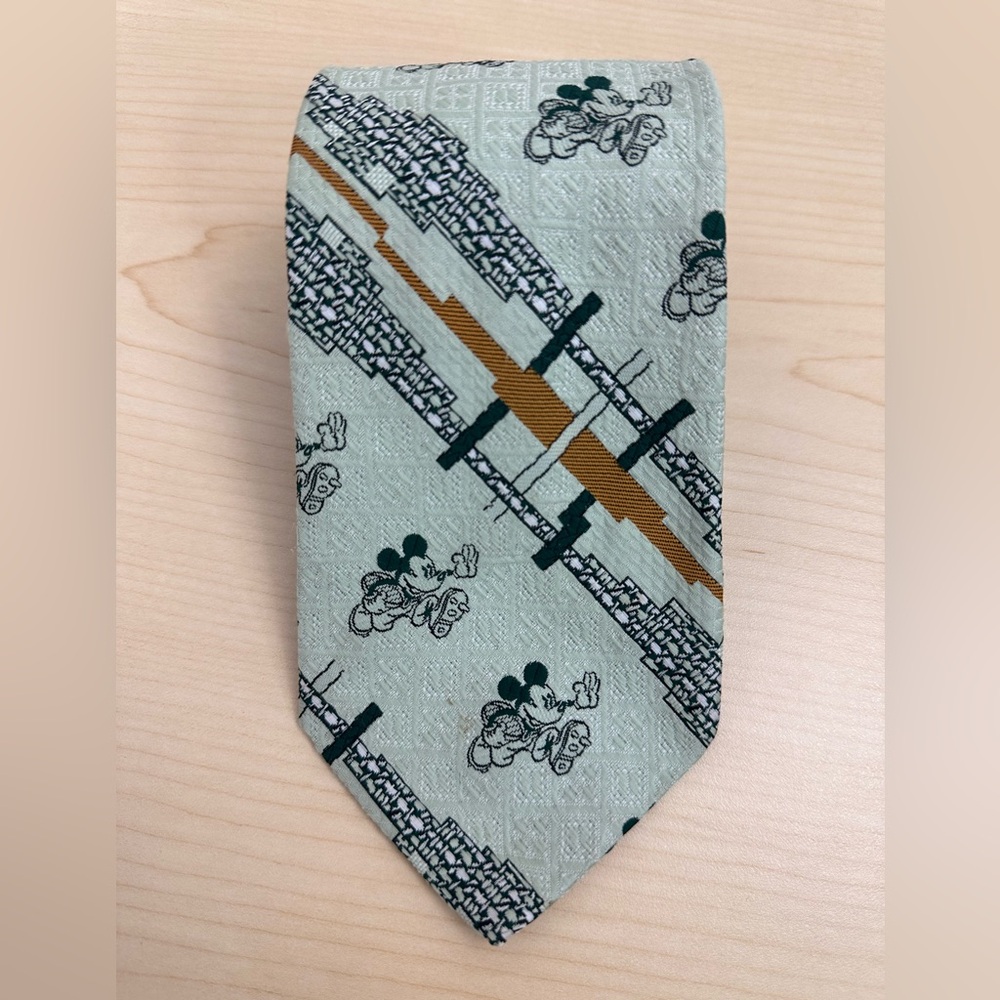 Rare VTG Cervantes Men's Mickey Mouse Football 3.9" Wide Tie Necktie